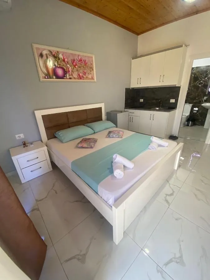 アパート Vila Rafael Sarandë アルバニア
